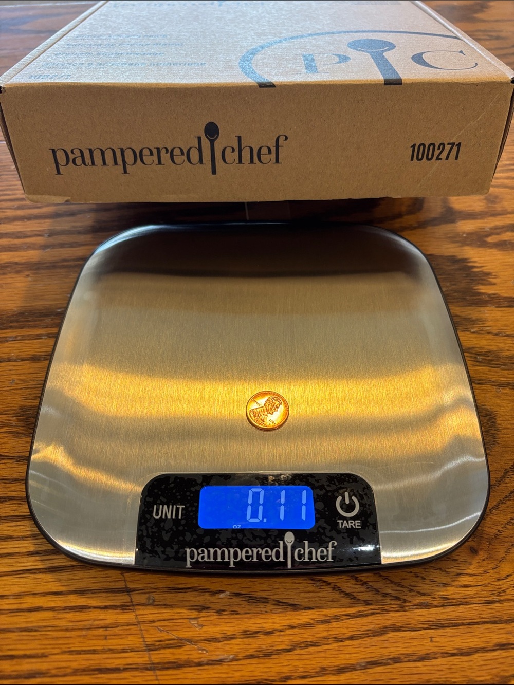 Pampered Chef Stainless Steel Digital Kitchen Scale with Blue Display